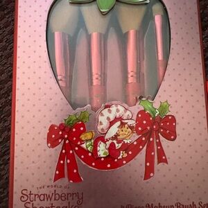 Strawberry shortcake 4 piece makeup Brush Set
